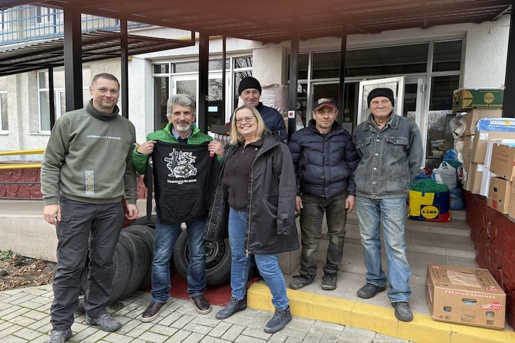 5. 12. 2025 - Výjezd s humanitární pomocí do domova seniorů v Černivcích